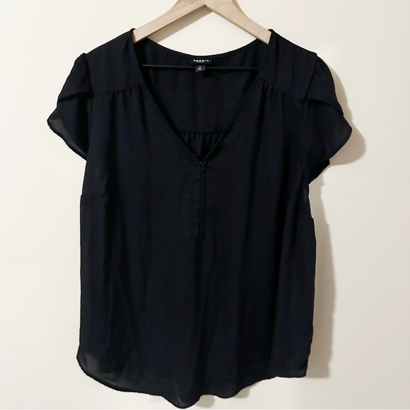 torrid Tops - Torrid Harper Black Flowy Short Sleeve Blouse Size 2 Office Casual Minimalist